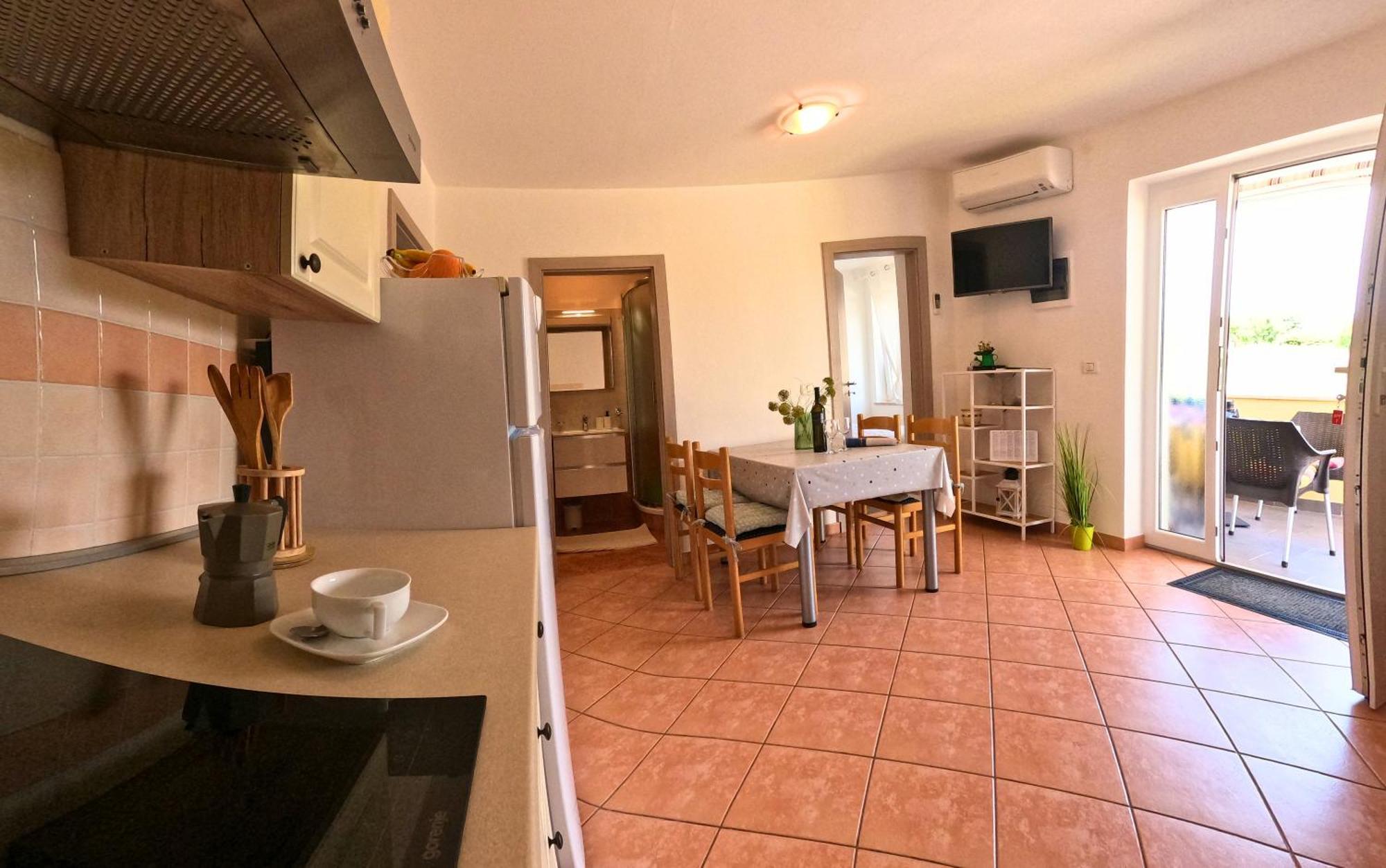 Apartments Goltes Lovrečica Eksteriør bilde
