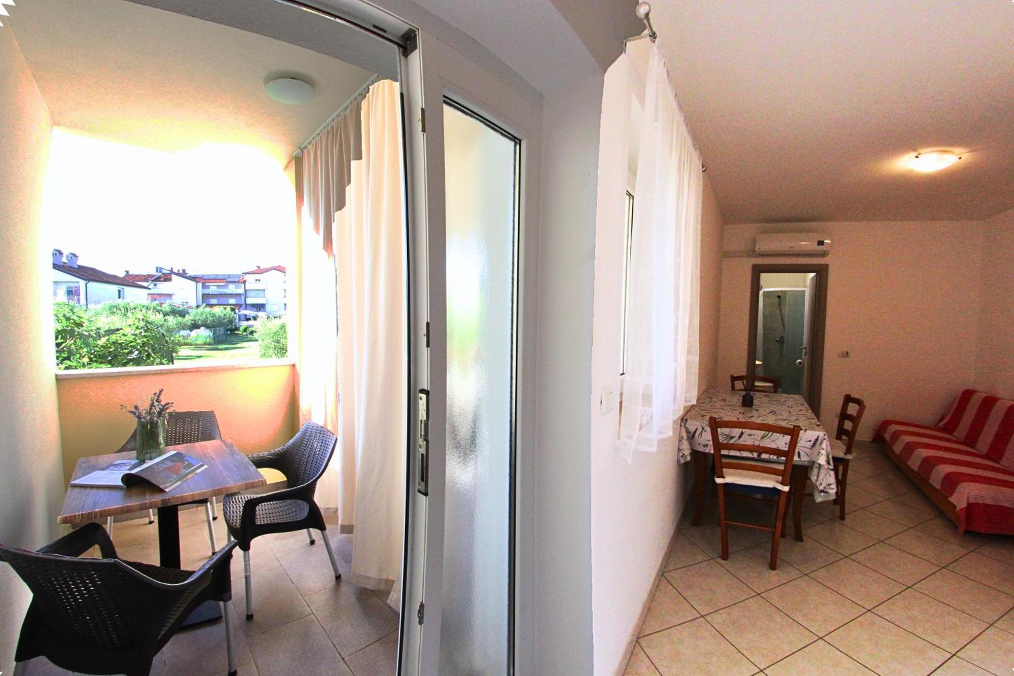 Apartments Goltes Lovrečica Eksteriør bilde
